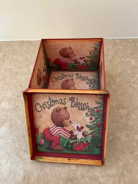 Photo of free Christmas gift box for child (Mohegan Lake) #1