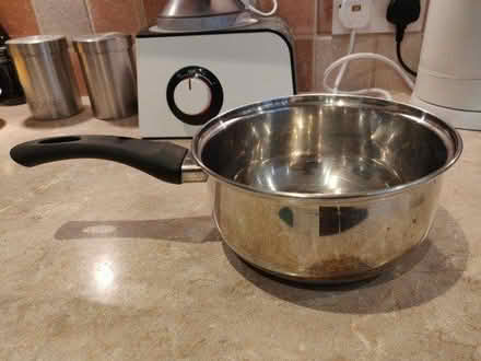 Photo of free 19cm aluminium saucepan (Finchampstead, RG40) #2