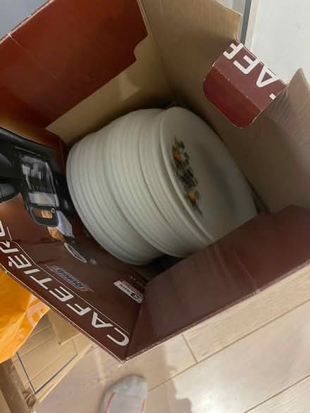 Photo of free plates (Norbiton KT2) #1