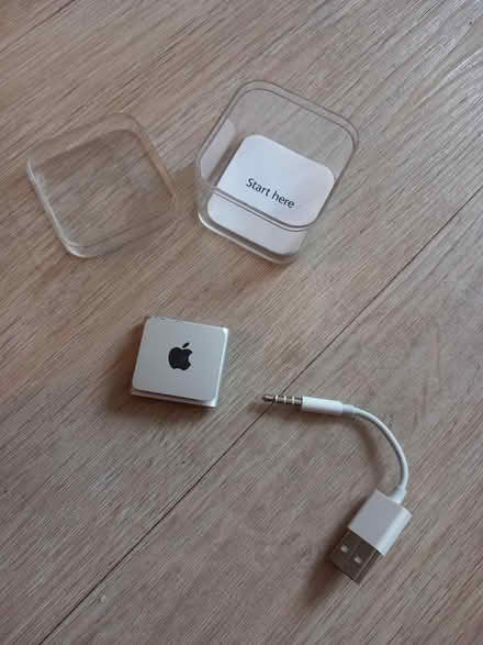 Photo of free I-pod? Thingy? *No earphones (OL12) #1