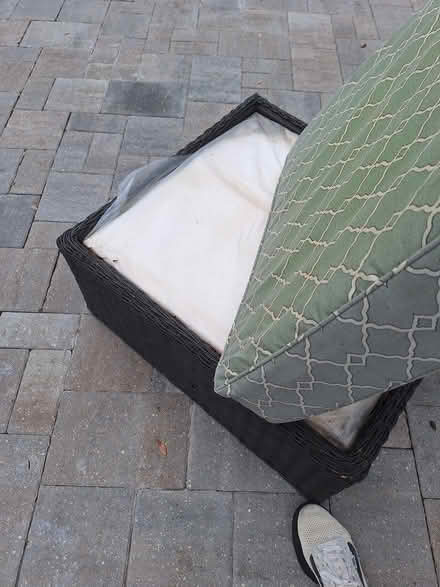 Photo of free Wicker ottoman with cushion (Tarpon Springs) #2