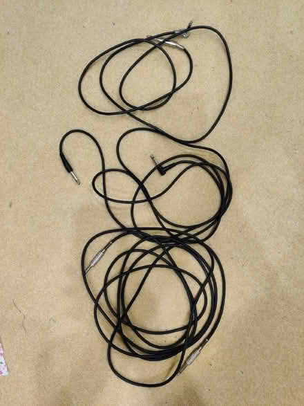 Photo of free Guitar leads (Leckhampton GL53) #1