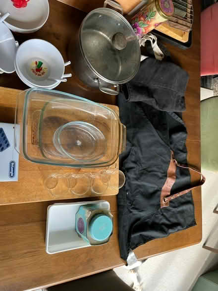 Photo of free kitchen kit (Reigate) #3