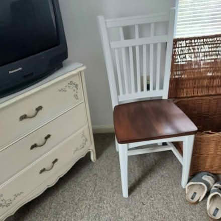 Photo of free White chair (Flemington) #1