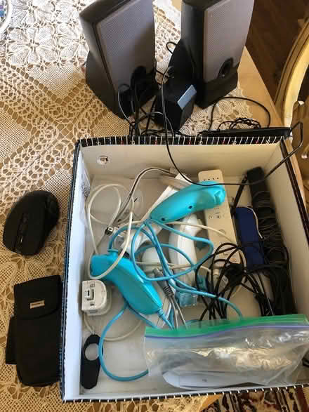 Photo of free misc eletronics,speaker-cooks (l5b) #1