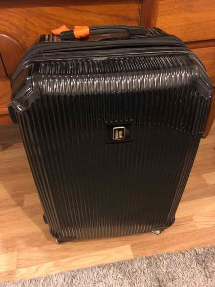 Photo of free Suitcase (Clapton E5) #1