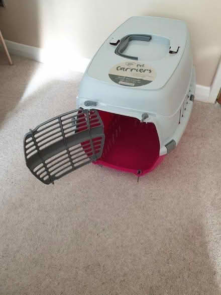 Photo of free Item now promised Pet Carry Case (Oughtibridge S35) #1