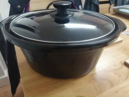 Photo of free Ceramic oven dish with lid (Brownhills) #1