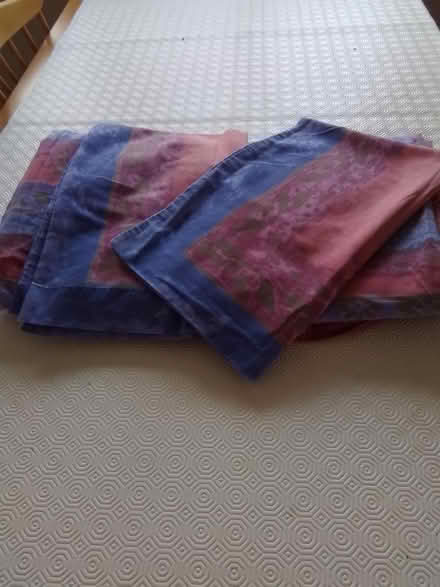 Photo of free King size bedding (Selattyn SY10) #2