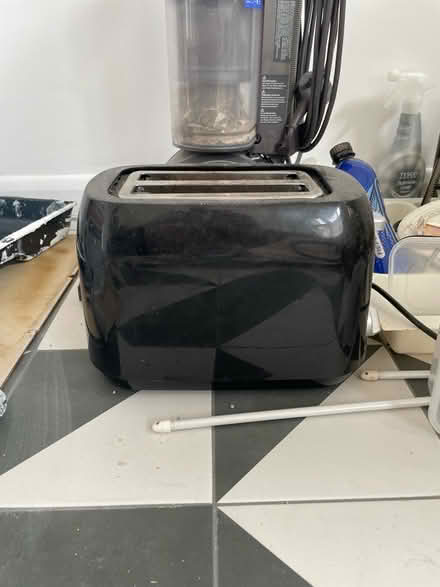 Photo of free Black Toaster (Edmonton Green N9) #1
