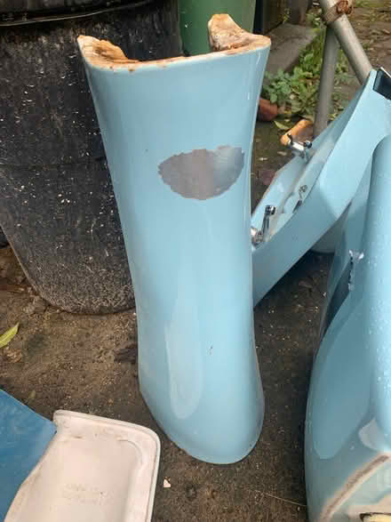 Photo of free Armitage shanks blue suite (Yeadon LS19) #3