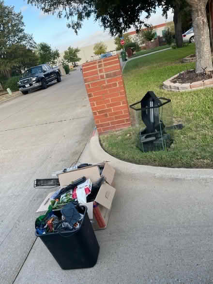 Photo of free Aquarium and lizard stuff (Arlington) #1