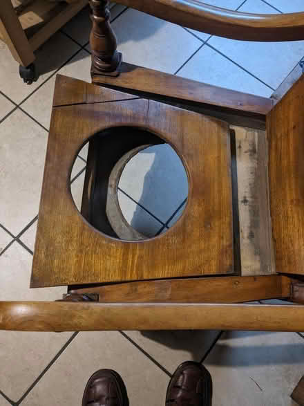 Photo of free An antique Commode (Ickornshaw BD22) #4