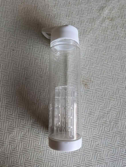 Photo of free reusable water bottle (DA6) #2
