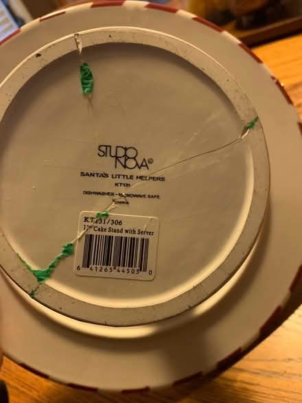 Photo of free Christmas Cake Stand (SE Downers Grove) #4