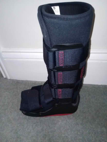 Photo of free Orthopedic Boot (Beaconsfield HP9) #1