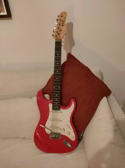 Photo of free Electric Guitar (Chichester, PO19) #1