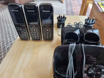 Photo of free panasonic answerphone 3 handsets (Eaton NR4) #3