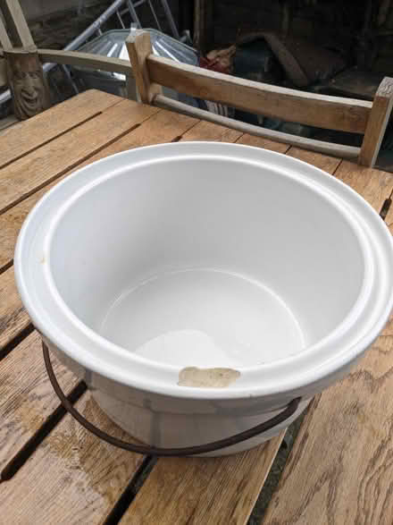 Photo of free An antique Commode (Ickornshaw BD22) #1