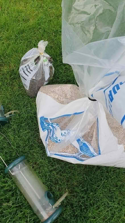 Photo of free Various bird feeders, stand & seed (Wimborne BH21) #1