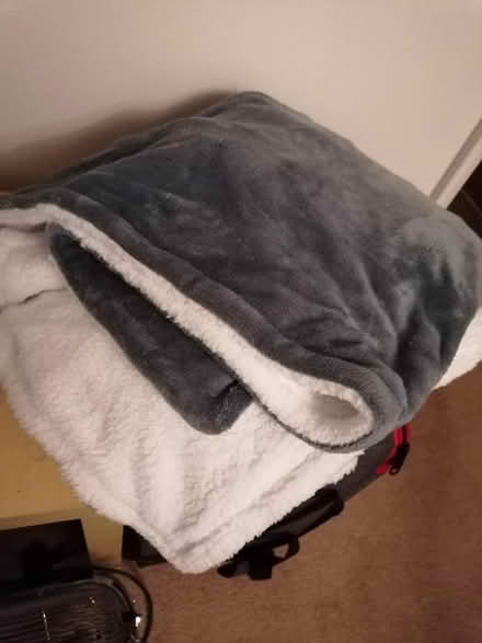 Photo of free Faulty new single electric over blankets with power cables (Northway OX3) #3