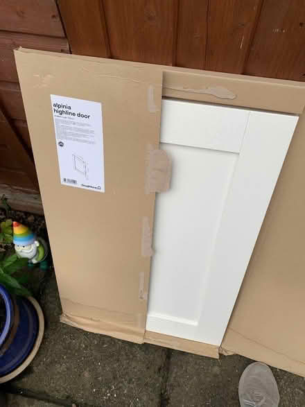 Photo of free Alpines B&Q shaker door 50cm (Cheadle Hulme SK8) #1