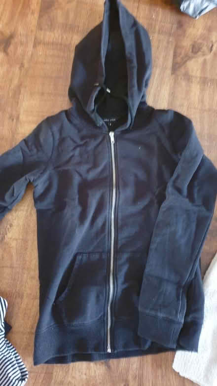 Photo of free Size 8 womens clothes (TW7) #3