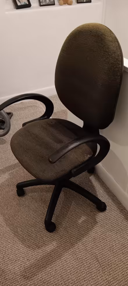 Photo of free Fold up bed and Computer chair (Hala LA1) #1