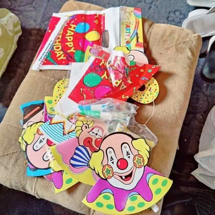 Photo of free Kids party stuff never used (Reddish SK5) #1