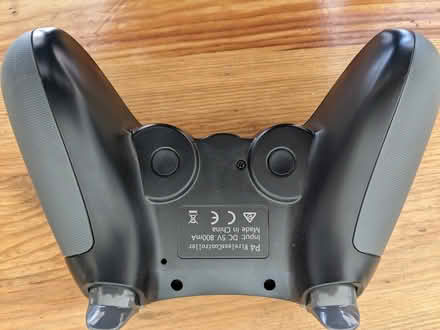 Photo of free PS4 Controller (TW1 Twickenham) #2