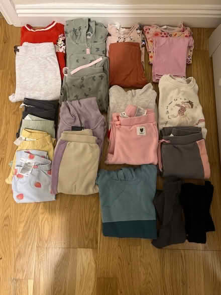 Photo of free Girl clothes (SE11) #1