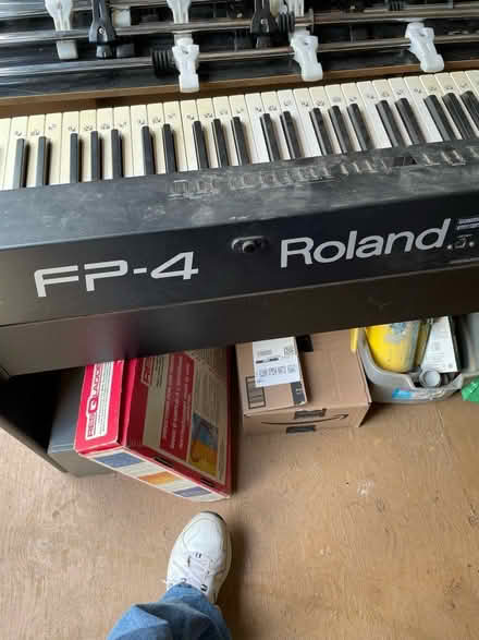Photo of free Electric Piano/Organ Keyboard (NE Washington DC) #2