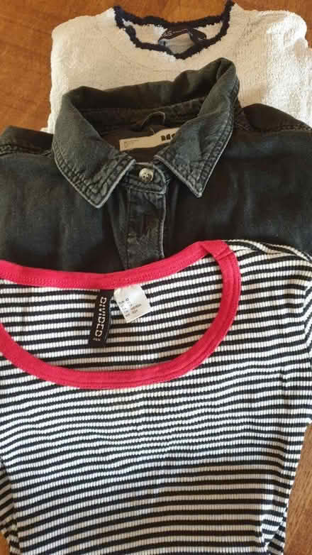 Photo of free Size 8 womens clothes (TW7) #2