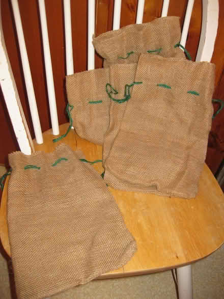 Photo of free 6 small drawstring burlap bags (Pittsford) #1
