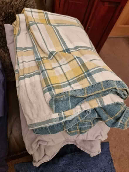 Photo of free Double duvet cover and flat sheet (Ashton-U-Lyne OL6) #1