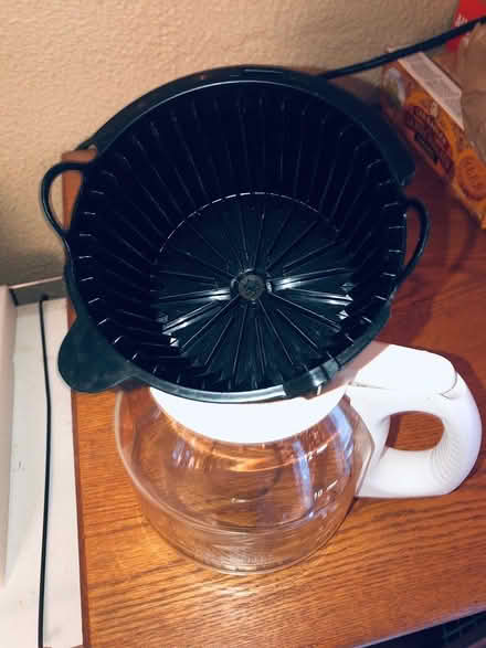 Photo of free mr.coffee glass carafe (Winter Hill) #3