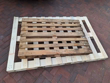 Photo of free Two pallets (Bicester) #1