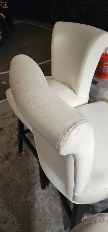 Photo of free 4 great quality bar stools (Aberfoyle, 5 mins S of Guelph) #2