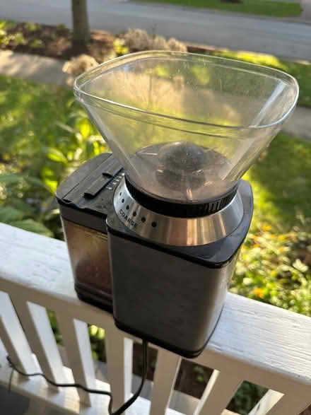 Photo of free coffee grinder (near downtown naperville) #1
