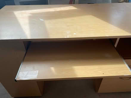 Photo of free Wood Computer Desk (HP5 Chesham) #3