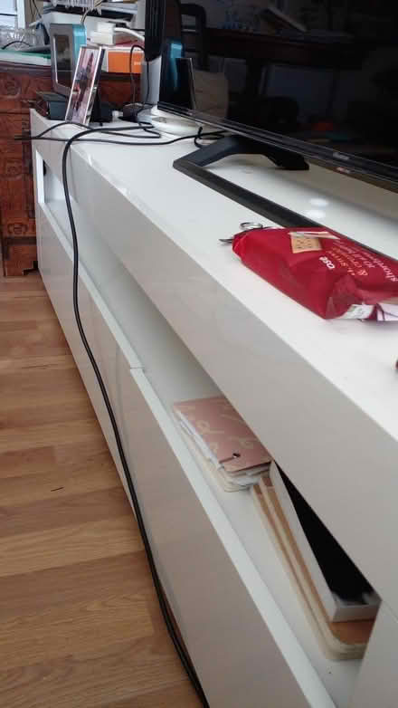 Photo of free Large white Gloss Tv Stand (ALW4AW) #2