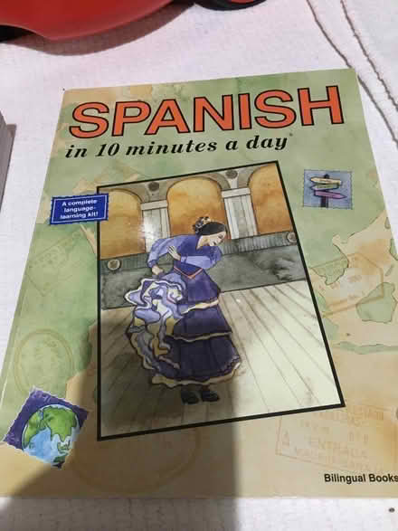 Photo of free Spanish learning books (North Cheam KT4) #3