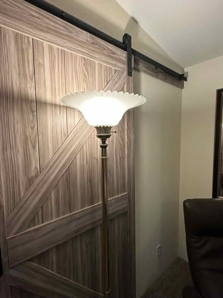 Photo of free Brass floor lamp (Camas - Livingston Mountain) #4
