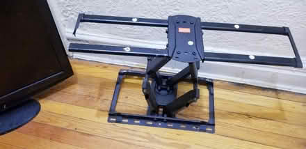 Photo of free TV Wall Mount (Flatbush & Church, Brooklyn) #1