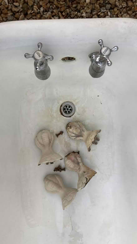 Photo of free Bathtub (BS4) #4