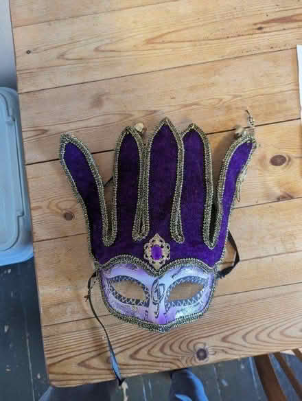 Photo of free mask with bells (Plumstead common SE18) #1