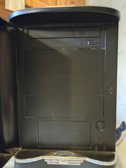 Photo of free Old Desktop Computer - Not working but parts might be of use (Kirkley NR33) #3