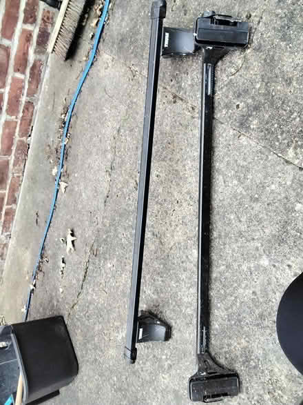 Photo of free Thule roof bars (Redcar &Cleveland TS6) #1