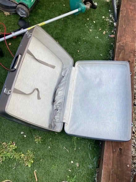 Photo of free Vintage suitcase (Tredworth GL1) #2