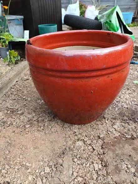 Photo of free Brown heavy plant pot (Leicester/Wigston LE2) #1